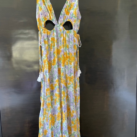 REVOLVE x TULAROSA Lydia Maxi Dress in Periwinkle Floral - Picture 5 of 6